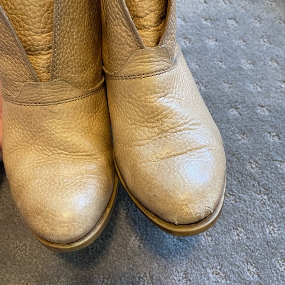 Lucky Brand Ehllen Ivory Distressed Leather Booties Size 8 - Picture 8 of 9